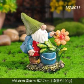 Mini Gnomes Dwarf Fairy Garden Statue Miniatures Courtyard Elf Figure Resin Micro Landscape Outdoor Figurine Ornaments (Design: BS38033)
